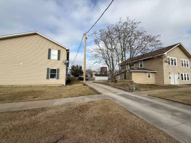 Main picture of 316 W 9th St