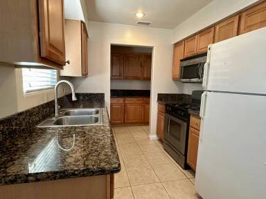 Main picture of 1722 Flower St