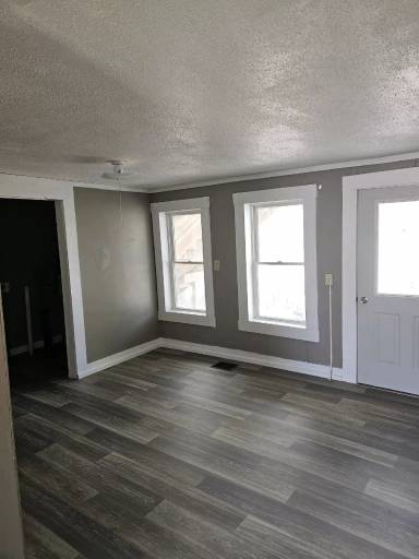 Main picture of 104 Summer St