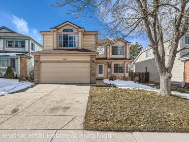 Main picture of 247 S Lindsey St