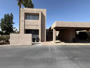 Main picture of 464 S Desert Palm
