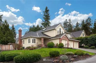 Main picture of 10408 180th Ct NE