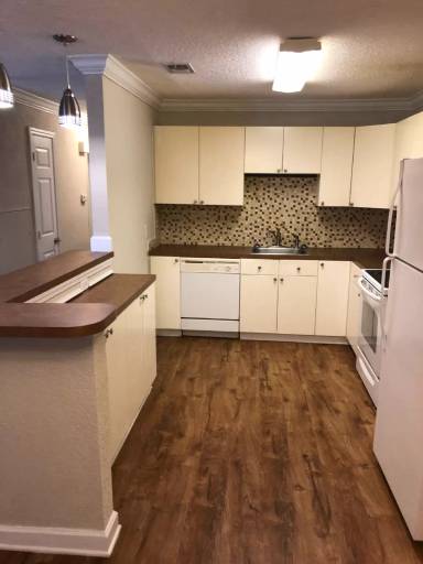 Main picture of Cypress Pointe at Lake Orlando Condominium