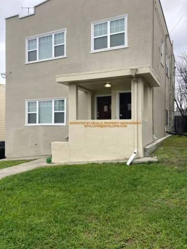 Main picture of 2126 E 21st St