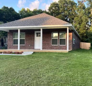 Main picture of 5110 Wildwood Ave