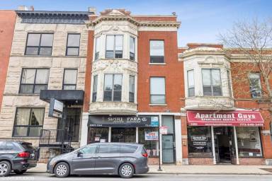 Main picture of 2258 N Clark St