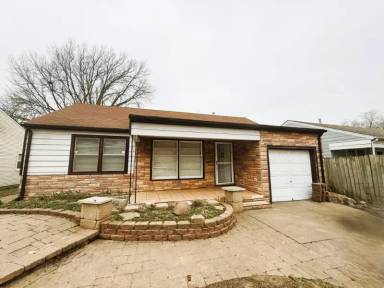 Main picture of 1721 S Volutsia Ave