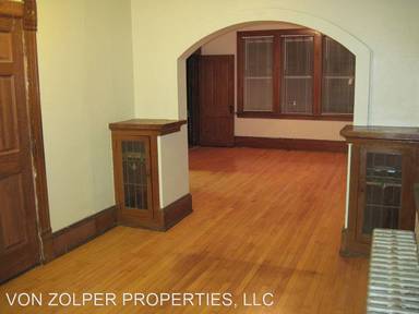 Main picture of 2535 N Bremen St
