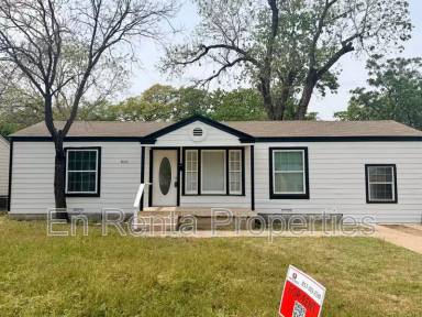 Main picture of 601 W Beach St