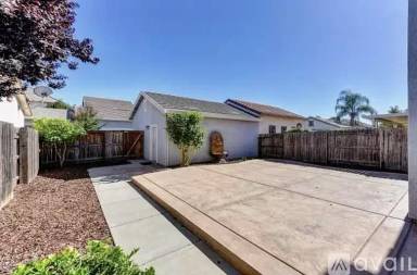 Main picture of 3216 Village Plaza Dr