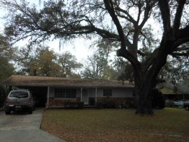 Main picture of 2527 NE 8th Ln