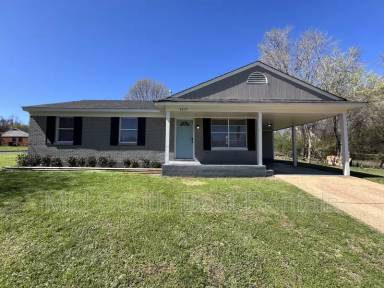 Main picture of 4107 Ponca St