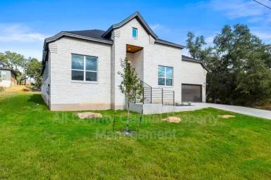 Main picture of 526 Coventry Rd