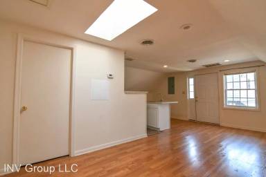 Main picture of 112 Goodman St