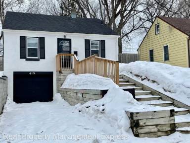 Main picture of 1808 S Euclid Ave