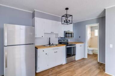 Main picture of 2704 W California Ave