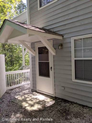 Main picture of 204 E State St