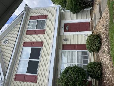 Main picture of 200 Jefferson Pl