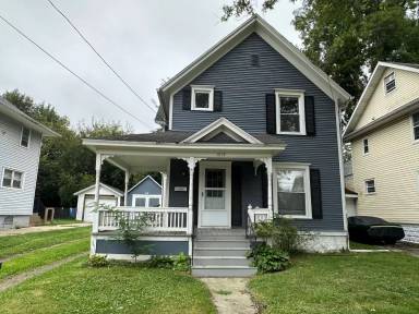 Main picture of 1019 Woodbridge St