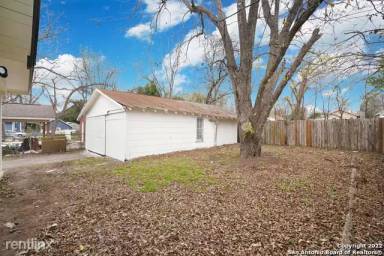 Main picture of 434 Canton