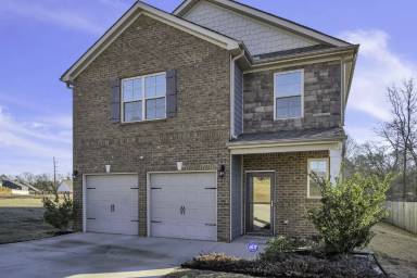 Main picture of 222 Raleighwood Ln