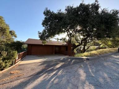 Main picture of 540 Noteware Dr