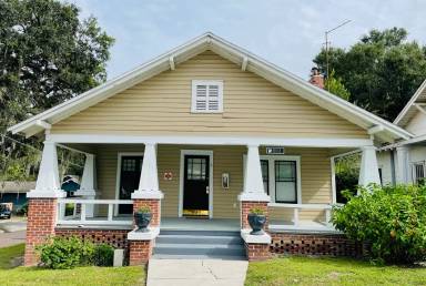Main picture of 802 South Blvd