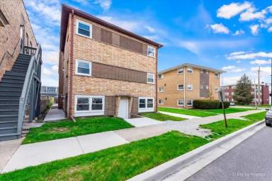Main picture of 2608 Saint Charles Rd