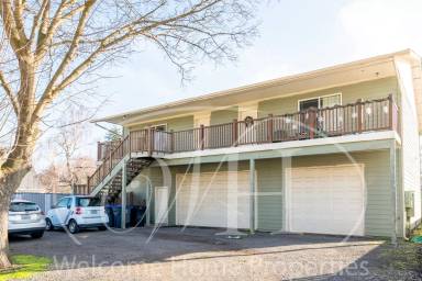 Main picture of 132 E Birch St
