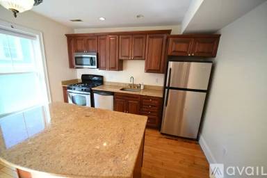 Main picture of 29 Bigelow St