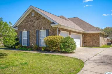 Main picture of 107 Mallard Cove Dr