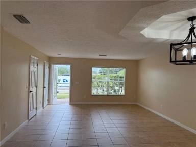 Main picture of 105 Fern Springs St