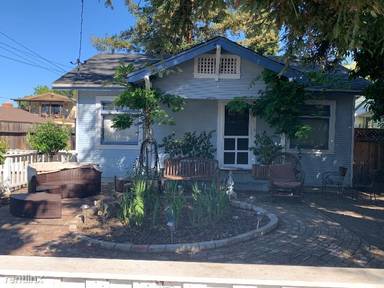 Main picture of 251 Chiquita Ave
