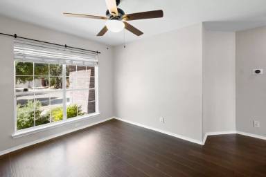 Main picture of 10215 Briar Rose