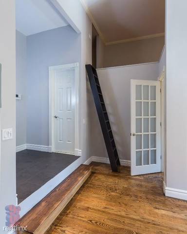 Main picture of 234 W 14th St