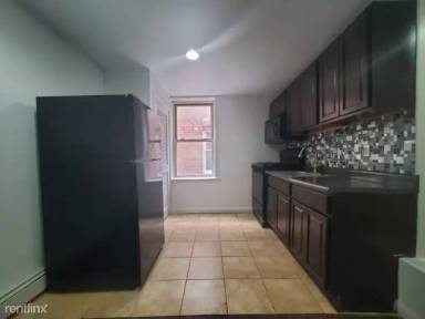 Main picture of 361 Danforth Ave