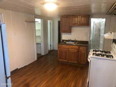 Main picture of 2322 W 18th Pl