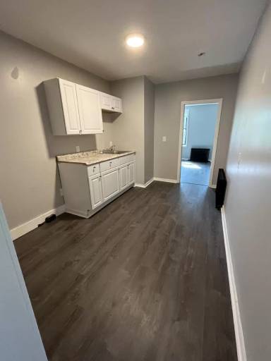 Main picture of 18 2nd Ave