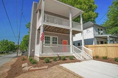 Main picture of 389 Bass St SW