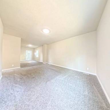 Main picture of 715 Kirkwood Ave