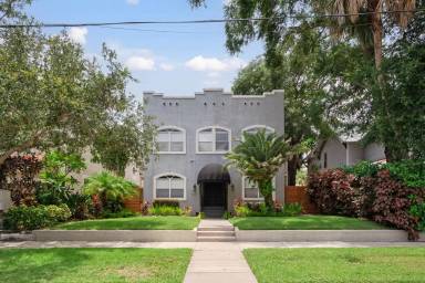 Main picture of 209 S Westland Ave