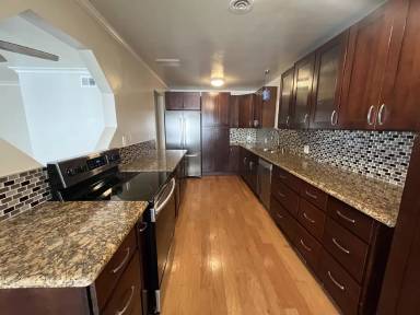 Main picture of 1174 E Ocean Blvd