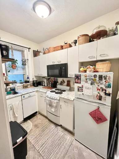Main picture of 1673 Commonwealth Ave