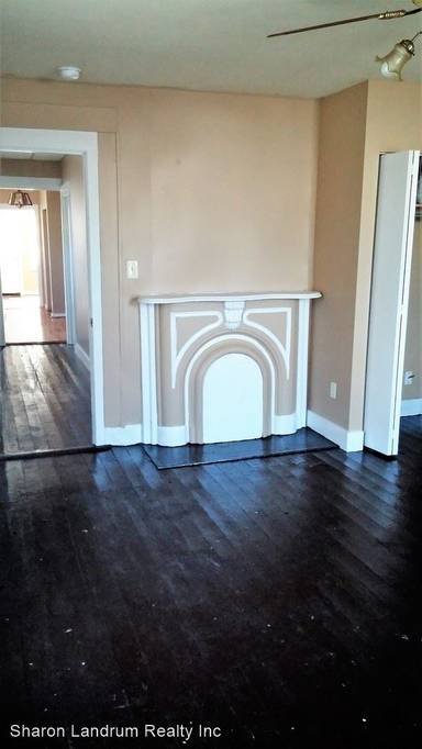 Main picture of 1824 Bank St