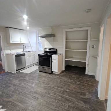 Main picture of 52 Main St