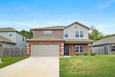 Main picture of 4726 W Hoover Loop