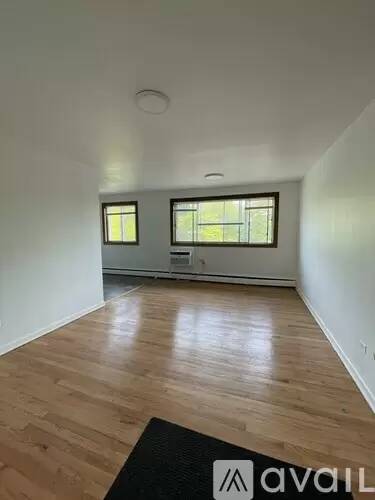 Main picture of 1408 W Juneway Ter