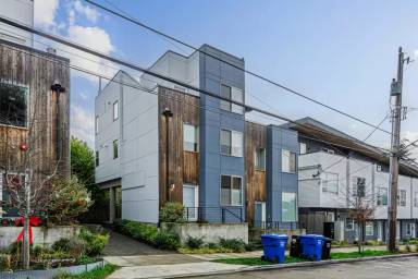 Main picture of 6318 26th Ave NW