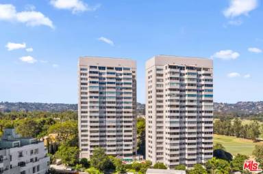 Main picture of The Wilshire Comstock