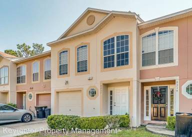 Main picture of 8237 Halls Hammock Ct